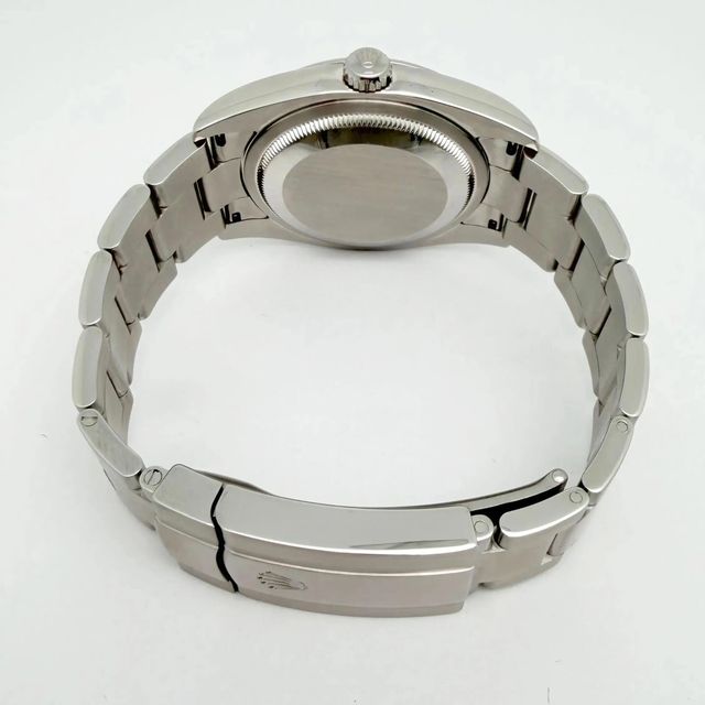 Rolex Oyster Perpetual 116000 Image 3